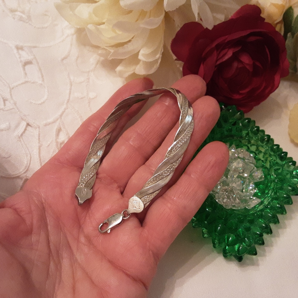 VINTAGE 925 SOLID STERLING TRIPLE BRAID HERRINGBONE SET, 26 GRAMS - Picture 6 of 16